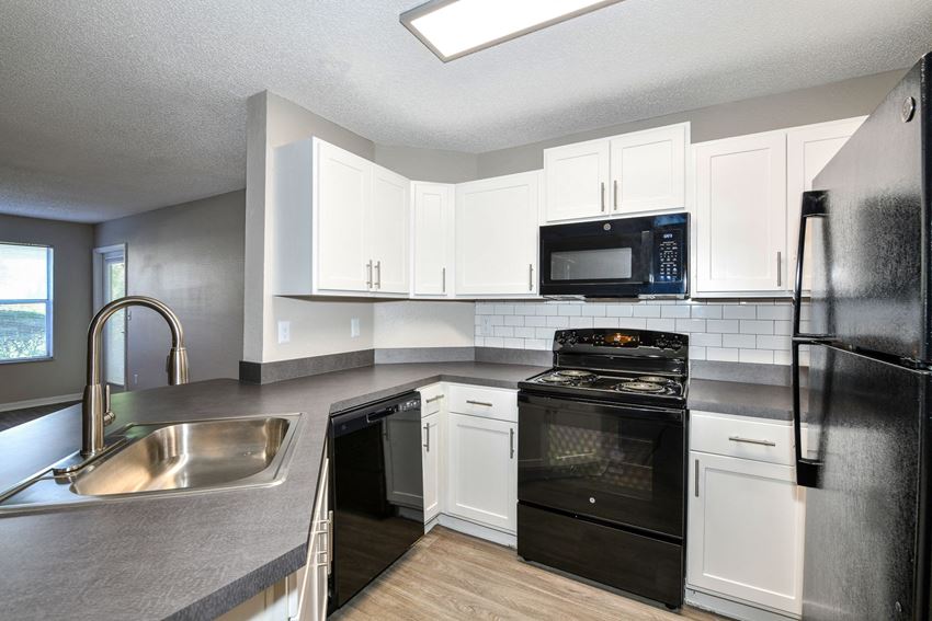 Paradise Island Apartments, 7651 Paradise Island Blvd, Jacksonville, FL